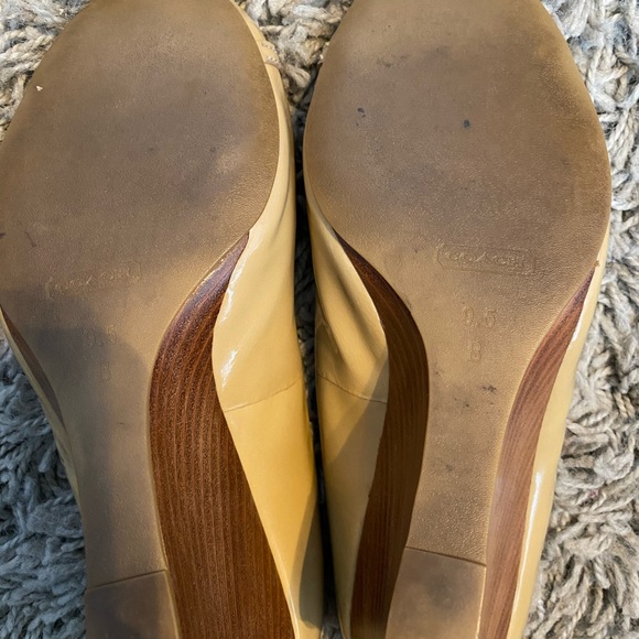 Size 9.5 patent leather wedge heels Coach - Picture 6 of 6